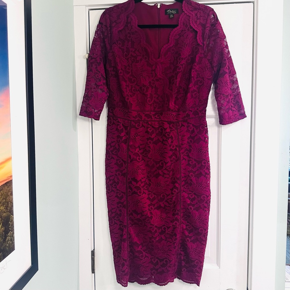 Thalia Sodi Burgundy Lace 3/4 Sleeve v-neck Dress